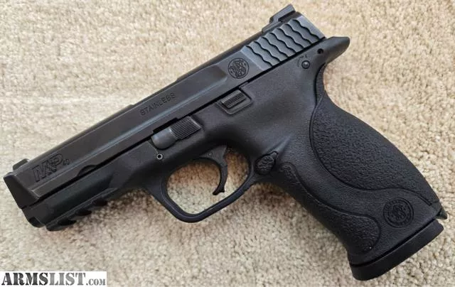 S&W M&P40 from Royal Pawn Inc near Covington, Northern Kentucky, KY